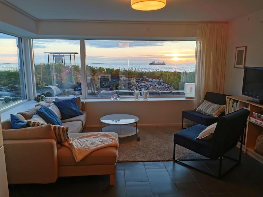 Beach Front Appartments In Design Eco-Villa Ulsteinvik Exterior foto