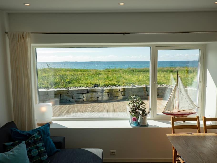 Beach Front Appartments In Design Eco-Villa Ulsteinvik Exterior foto