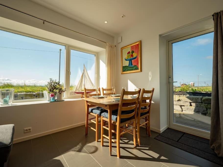 Beach Front Appartments In Design Eco-Villa Ulsteinvik Quarto foto